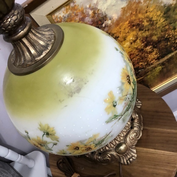 RARE Vintage 1972 EF & EF Industries Yellow Cottagecore Hand Painted Floral Lamp - Picture 13 of 16